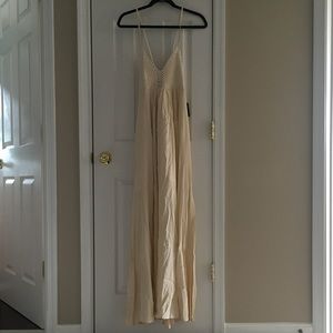 NWT Cream- Crochet Maxi Dress Lulu’s Size M